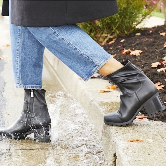 Vionic Ronan Waterproof Heeled Mid Boots Black 9 - Picture 1 of 14